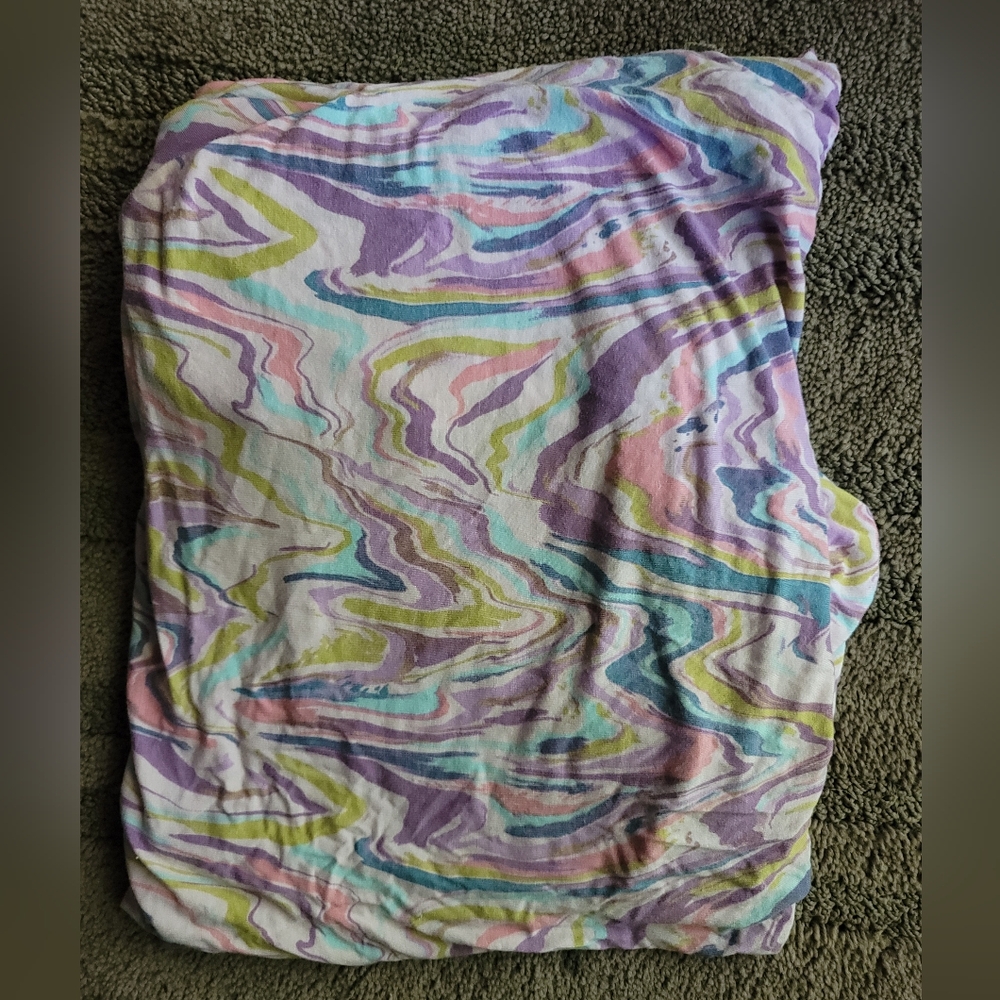 Little Sleepies fitted crib sheet, pink marble swirl